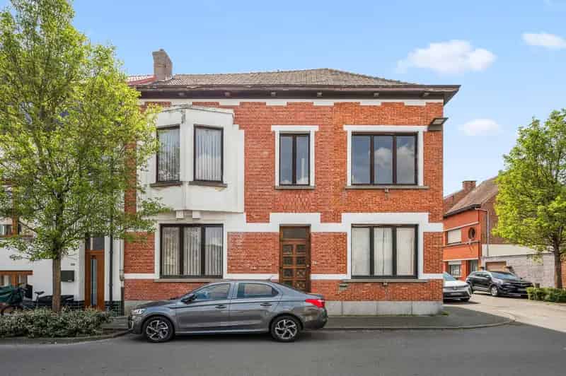 Huis te huur: Renovatieproject met veel potentieel 230m²