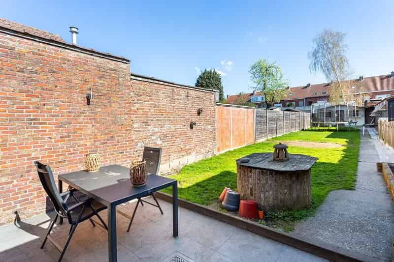 Instapklare woning 3 slaapkamers grote tuin