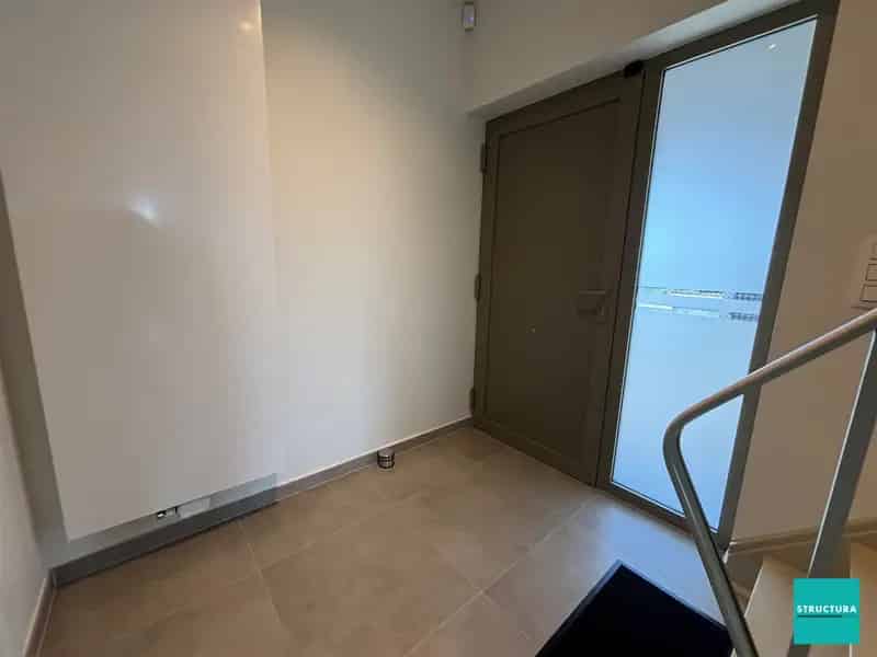 Ruime gerenoveerde villa te huur grote tuin 3 slaapkamers