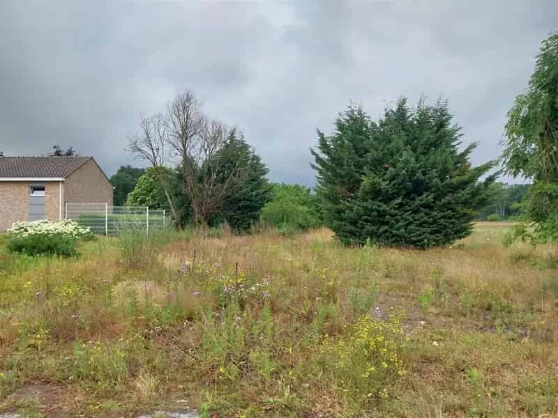 Bouwgrond te Koop Lommelsesteenweg 562m2 Halfopen Bebouwing