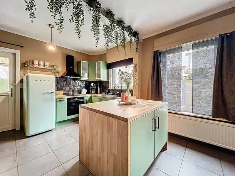 Instapklare Open Bebouwing 3 Slaapkamers 919m²