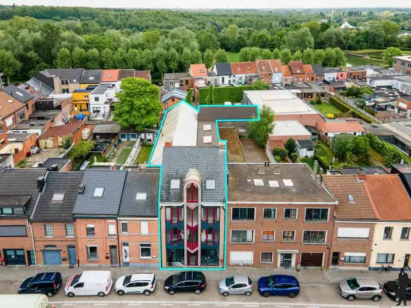 Huis te huur Boom: Polyvalent gebouw 807m² met handelsruimte, magazijn en duplex