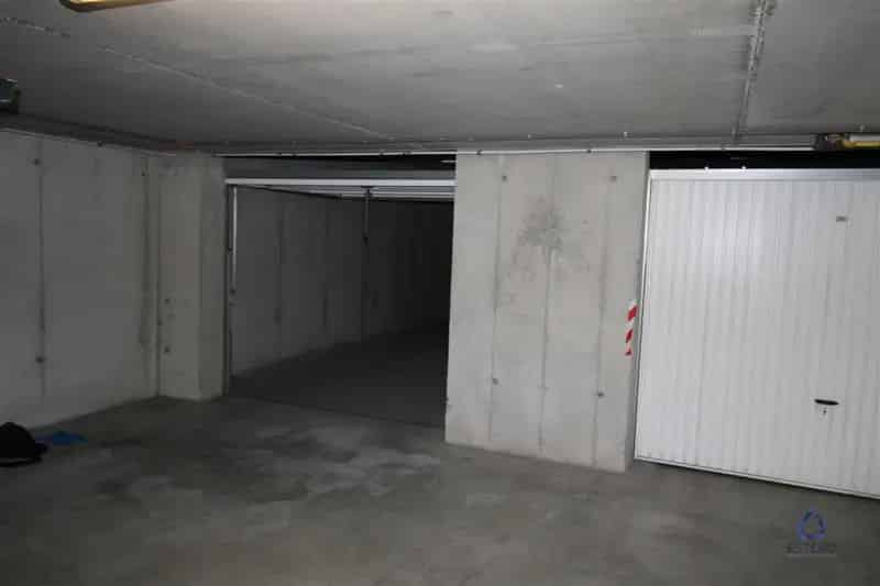 Zeer Ruime Garagebox te Huur