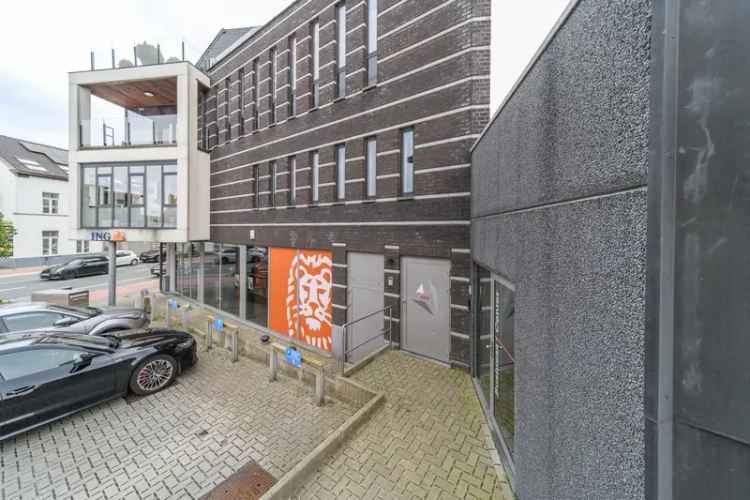 Te koop kantoorruimte in Aalst met moderne voorzieningen