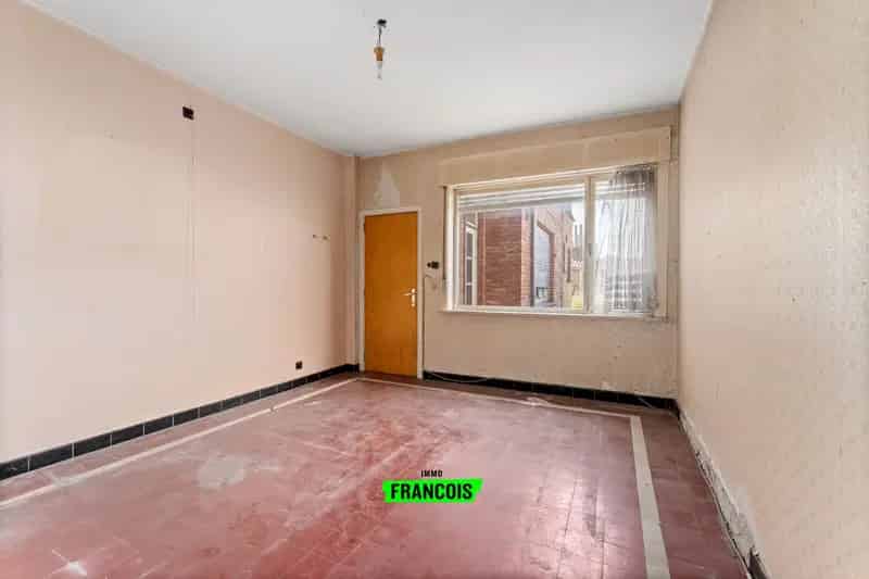 Te renoveren appartement met stadstuin Oostende