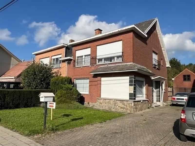 Ruime HOB met tuin te koop