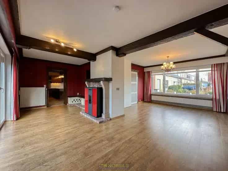 Huis Te Koop Munkzwalm: Gezellige Woning met Tuin en Garage