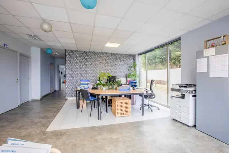 Centraal Gelegen Handelspand Kantoorruimte