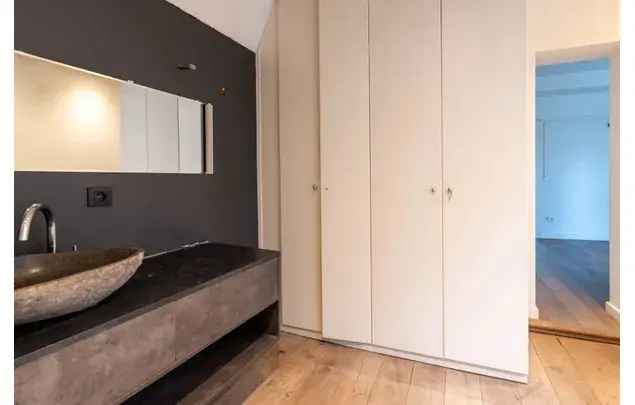 Huur 1 slaapkamer appartement van 52 m² in Antwerp