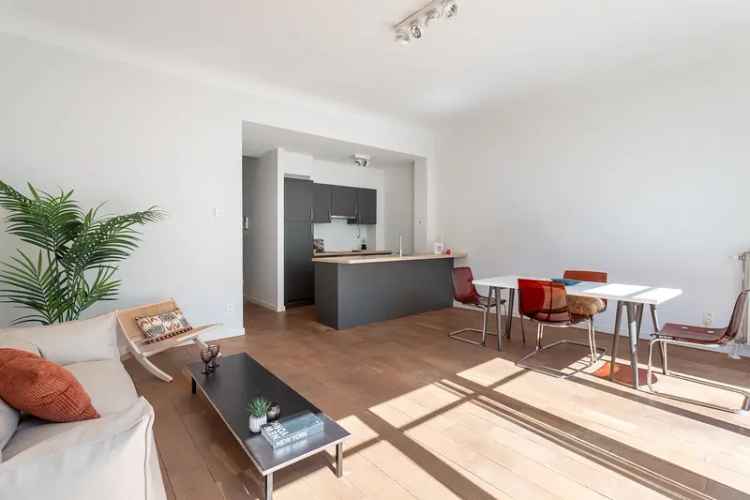 Lichtrijk appartement 2 slaapkamers top locatie