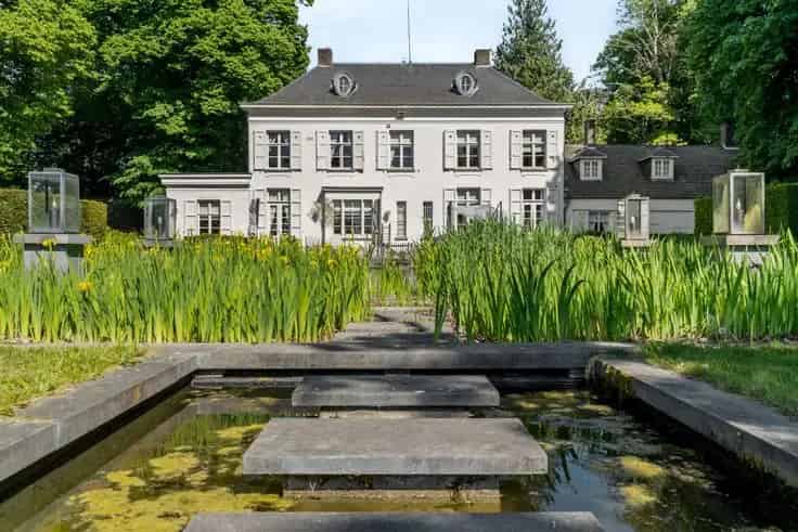 Landhuis 1812 te Koop Bergenhof 29 ha