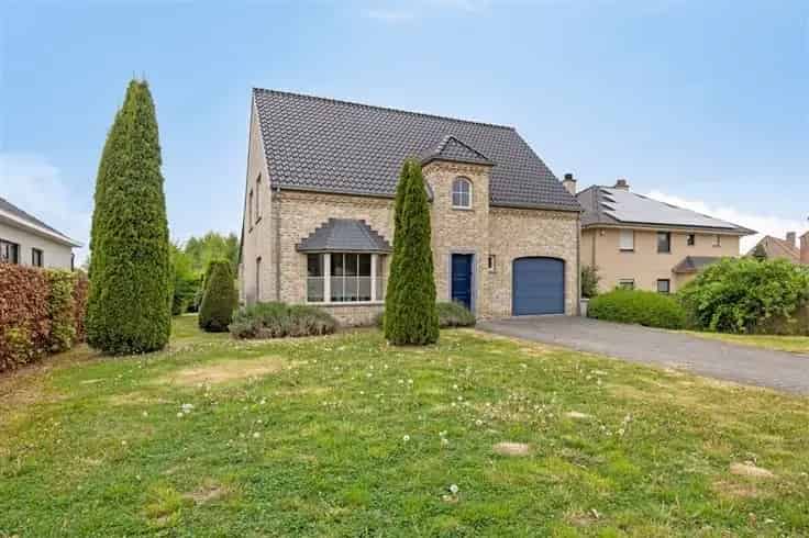 Ruime Villa te Koop - 4 slaapkamers - Grote Tuin