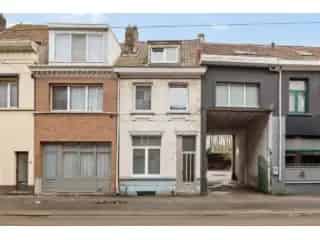 Huis te koop Deurne 4 slaapkamers tuin renovatieproject