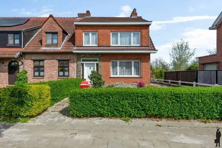 Huis te Koop Hove 3 slaapkamers Grote Zolder Garage Tuin