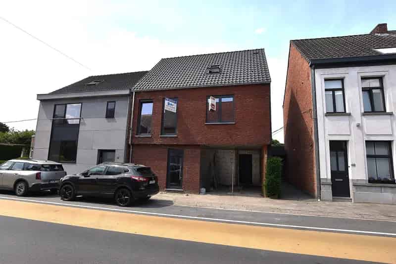 Huis te koop Berlaar: 4 slaapkamers, tuin, parking