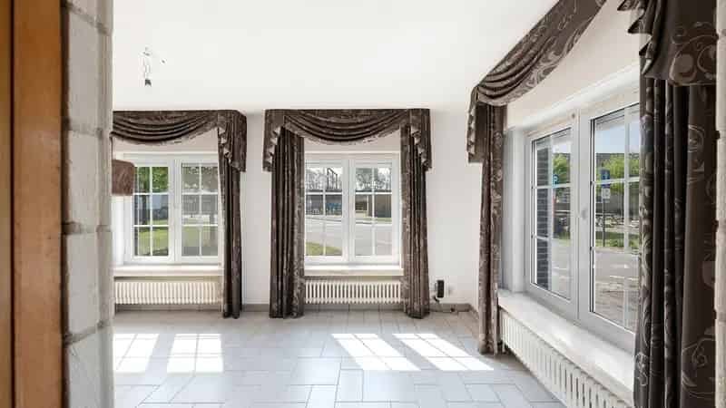 Huis te huur Zeebrugge: Ruime gezinswoning met 4 slaapkamers en dubbele garage