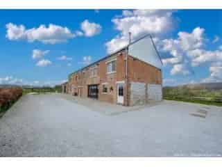 Fermette te Koop Couvin - 2 Woonunits - Zwembad - Paardenstal