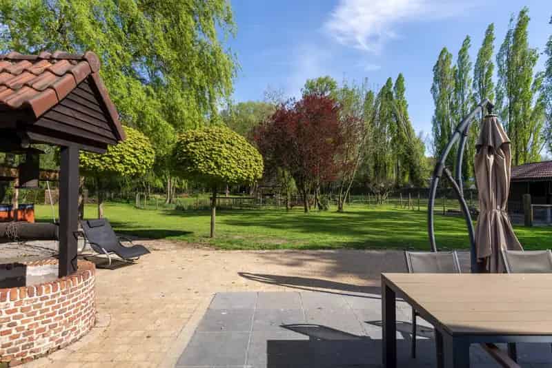 Charmante hoeve te koop 3 slaapkamers 5808m2