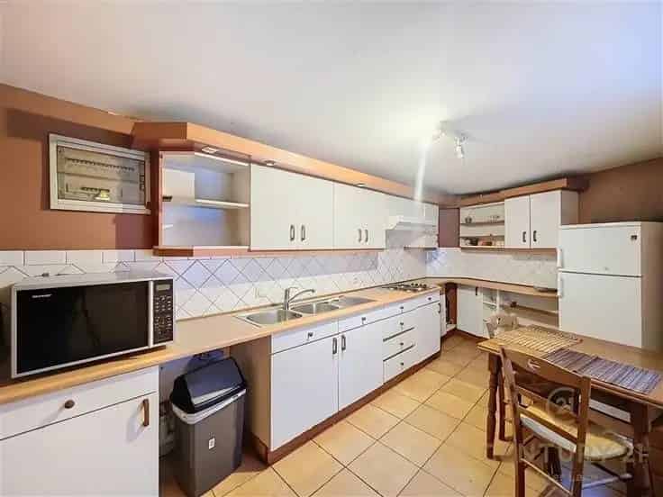 Te Koop: 3 Appartementen Meergezinswoning 260m²
