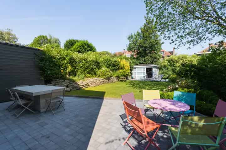 Gezellige woning te renoveren met 3 slaapkamers en grote tuin