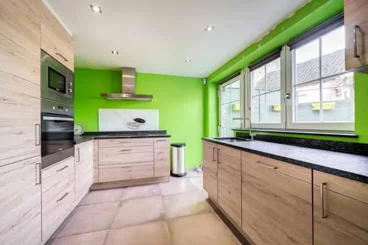 Huis Te Koop Gezinnen Ruime Tuin Garage 50m2