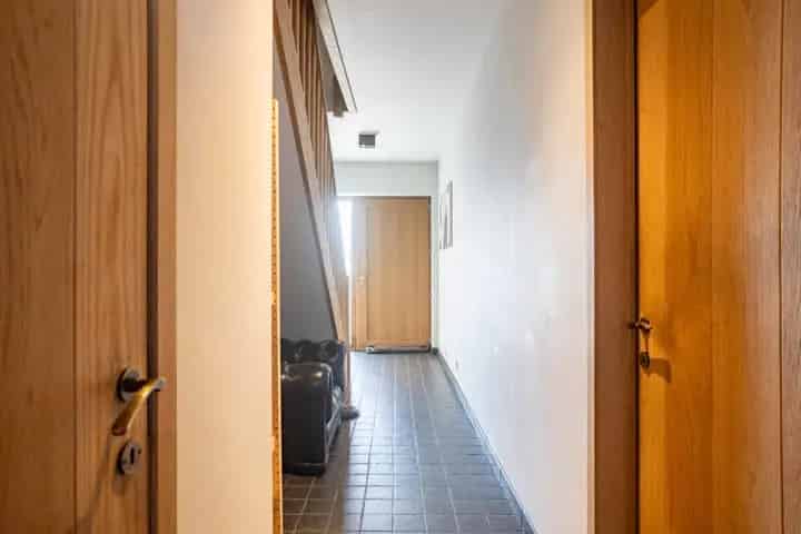Huis te koop Herzele: Recente woning nabij station en E40