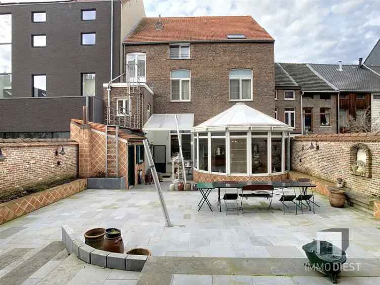 Beleggen in statige herenwoning met gegarandeerde huurinkomsten