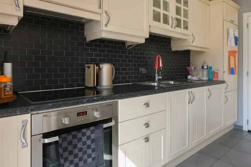 Ruime woning te huur Oostende 3 slaapkamers tuin garage