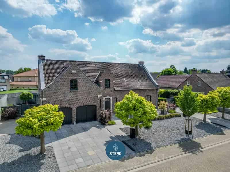 Stijlvolle Villa te Rekem met Uitzonderlijke Tuin