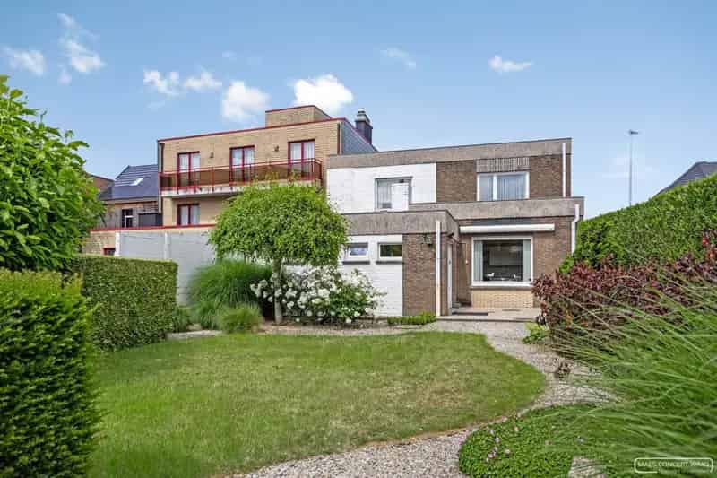 Woning met Handelsruimte Zulte