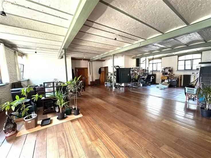 Appartement te koop Molenbeek 220m2 tuin