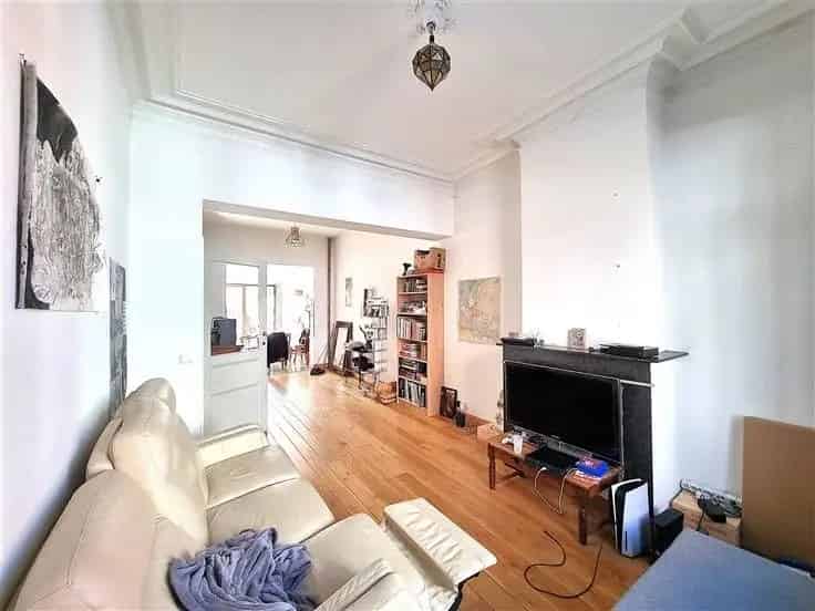 Huis Te Koop Rue Van Nerom - 4 slaapkamers, tuin