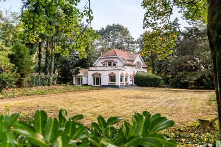 Te renoveren eigendom in groene omgeving