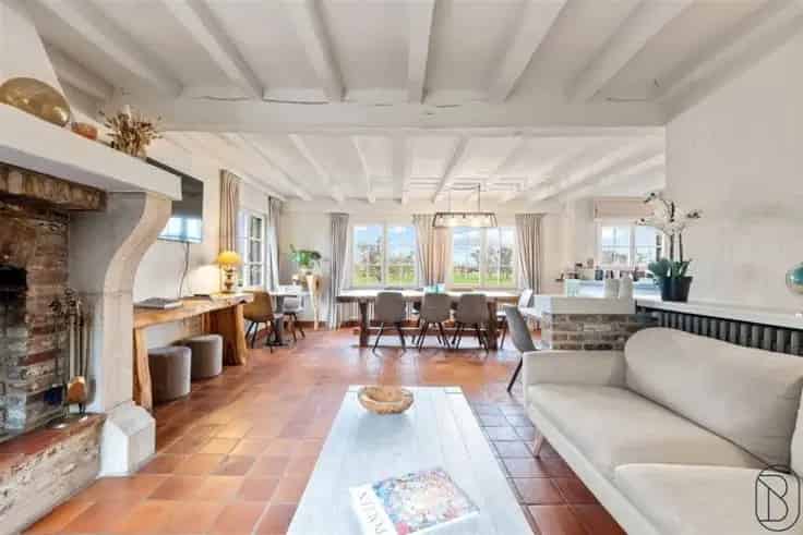 Villa te Koop Knokke: 5 slaapkamers, ensuite badkamers, hoog rendement