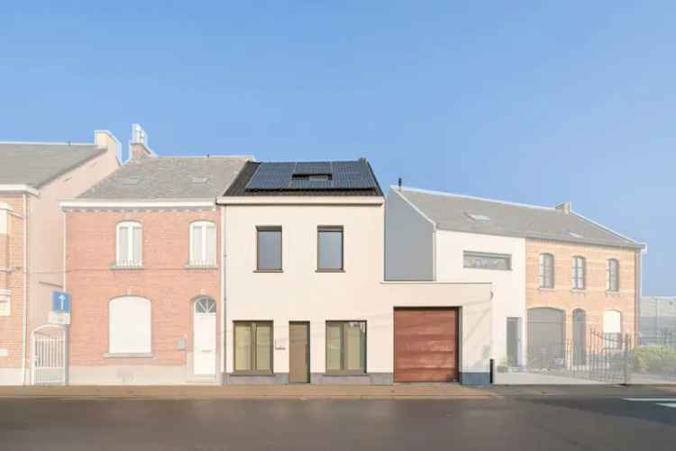 Instapklare woning met tuin en garage in centrum Lede!