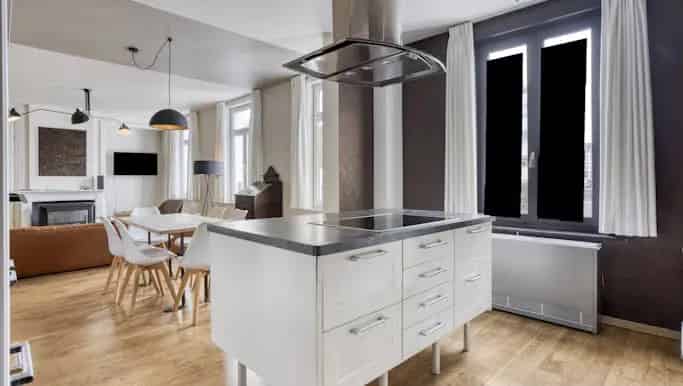Handelspand met Appartementen te Koop Kortrijk
