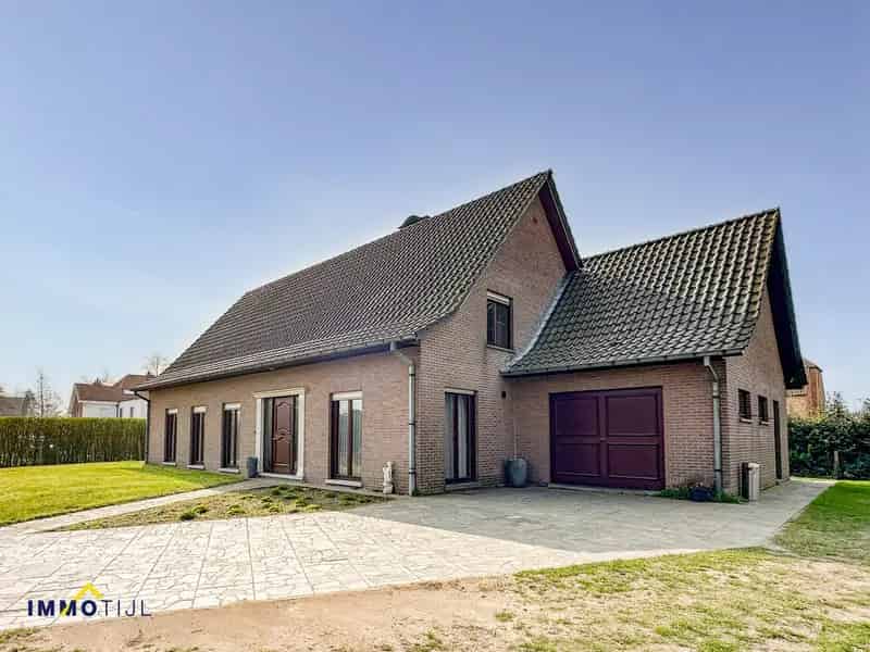 Ruime woning te koop in Hamme met extra bouwgrond