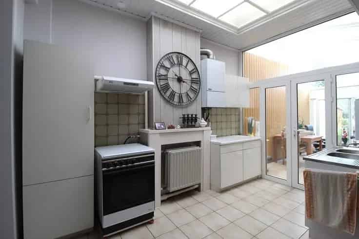 Huis Te Koop Gent: Ruime woning met tuin en renovatiepotentieel