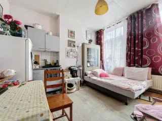 Huis Gemengd Gebruik Etterbeek 3 Appartementen 7 Studios