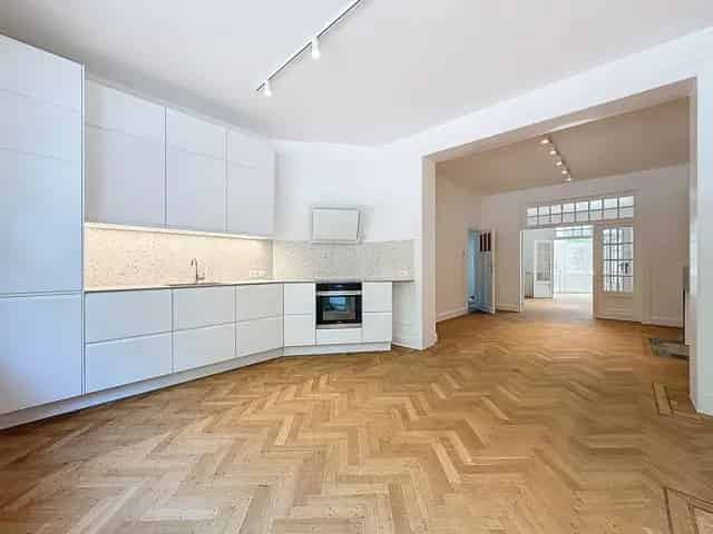 Gelijkvloers Appartement te Huur Uccle Brugmann