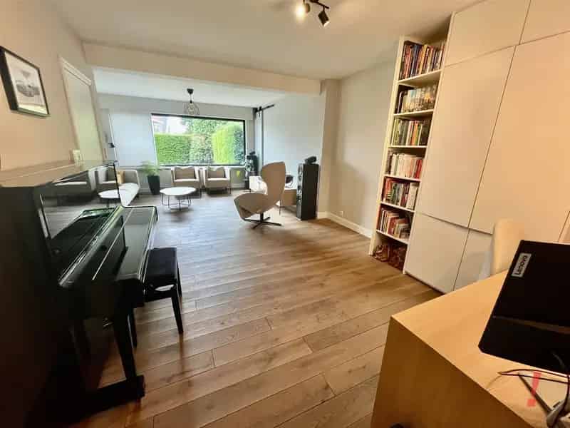 Huis te koop: Instapklare woning met zwemvijver en tuin