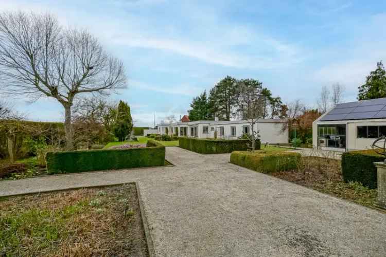 Te koop bungalow met tuin en zonnepanelen in Oudenburg