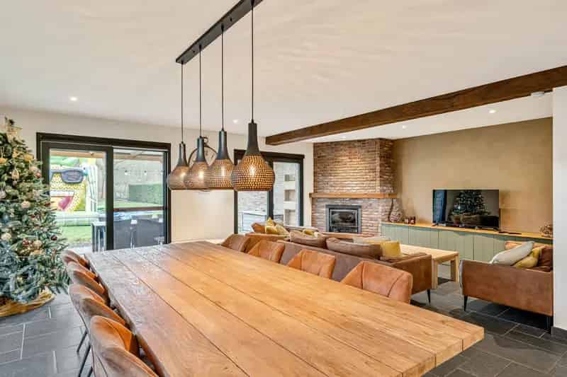 Gerenoveerde Open Bebouwing 4 Slaapkamers Moerbeke