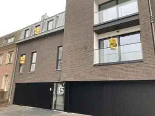 Te koop appartement in Waterloo met luxe afwerkingen en zonnepanelen