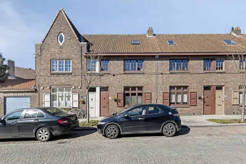 Huis te huur Brugge Centrum: Instapklare woning met tuin