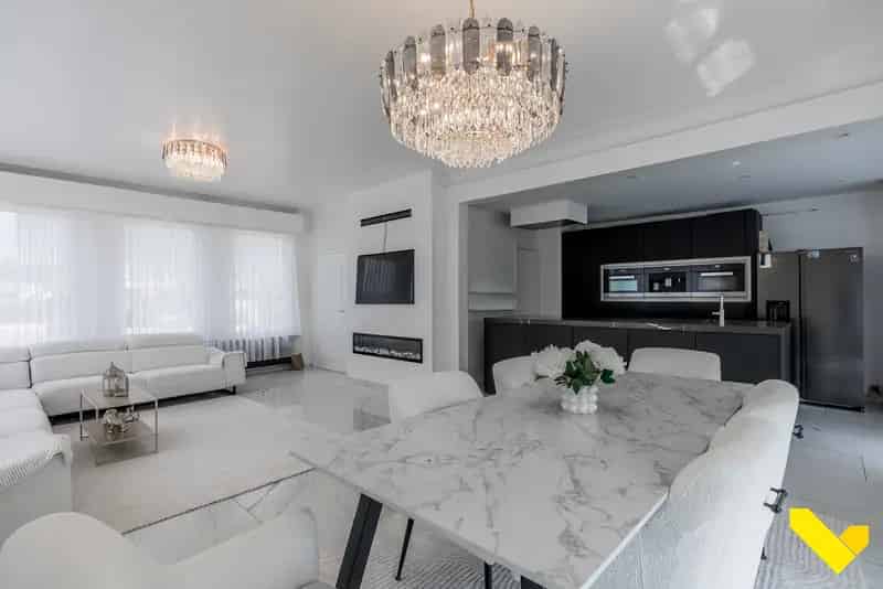 Luxe Villa met Zwembad te Koop