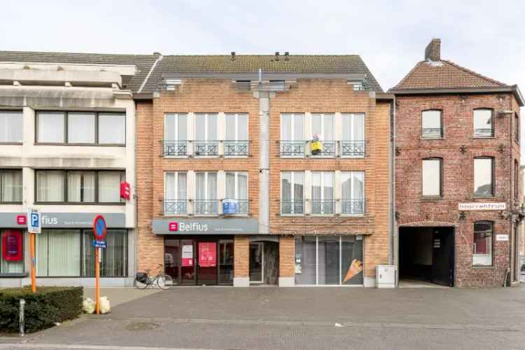 Appartement te koop in Ingelmunster met ruime leefruimte en terras