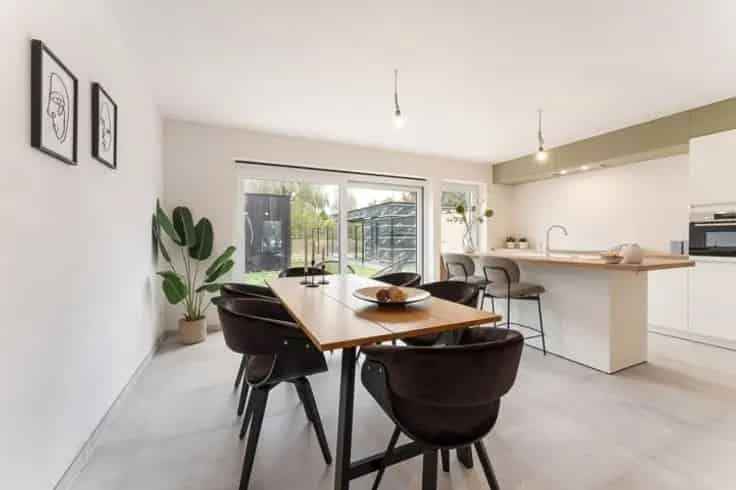 Huis Te Koop: Moderne Nieuwbouwwoning Nabij Strand en Centrum