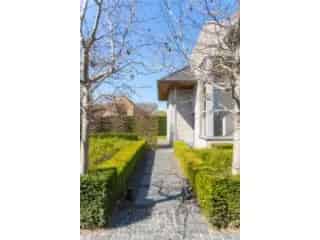 Luxueuze Villa te Koop Merelbeke 6 Slaapkamers Zwembad