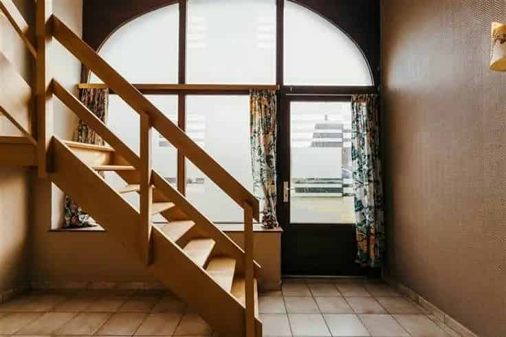 Boerderij te Koop: Ruime woning met bijgebouw en tuin